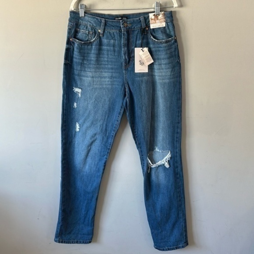 The Boy Jean Sincerely Jules Distressed NWT JEANS size 7/28
NWT